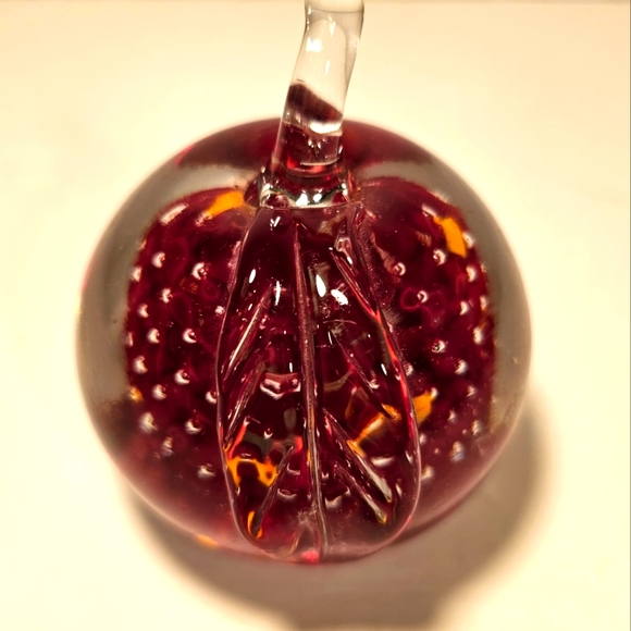 Murano Glass Apple Paperweight - Picture 3 of 11